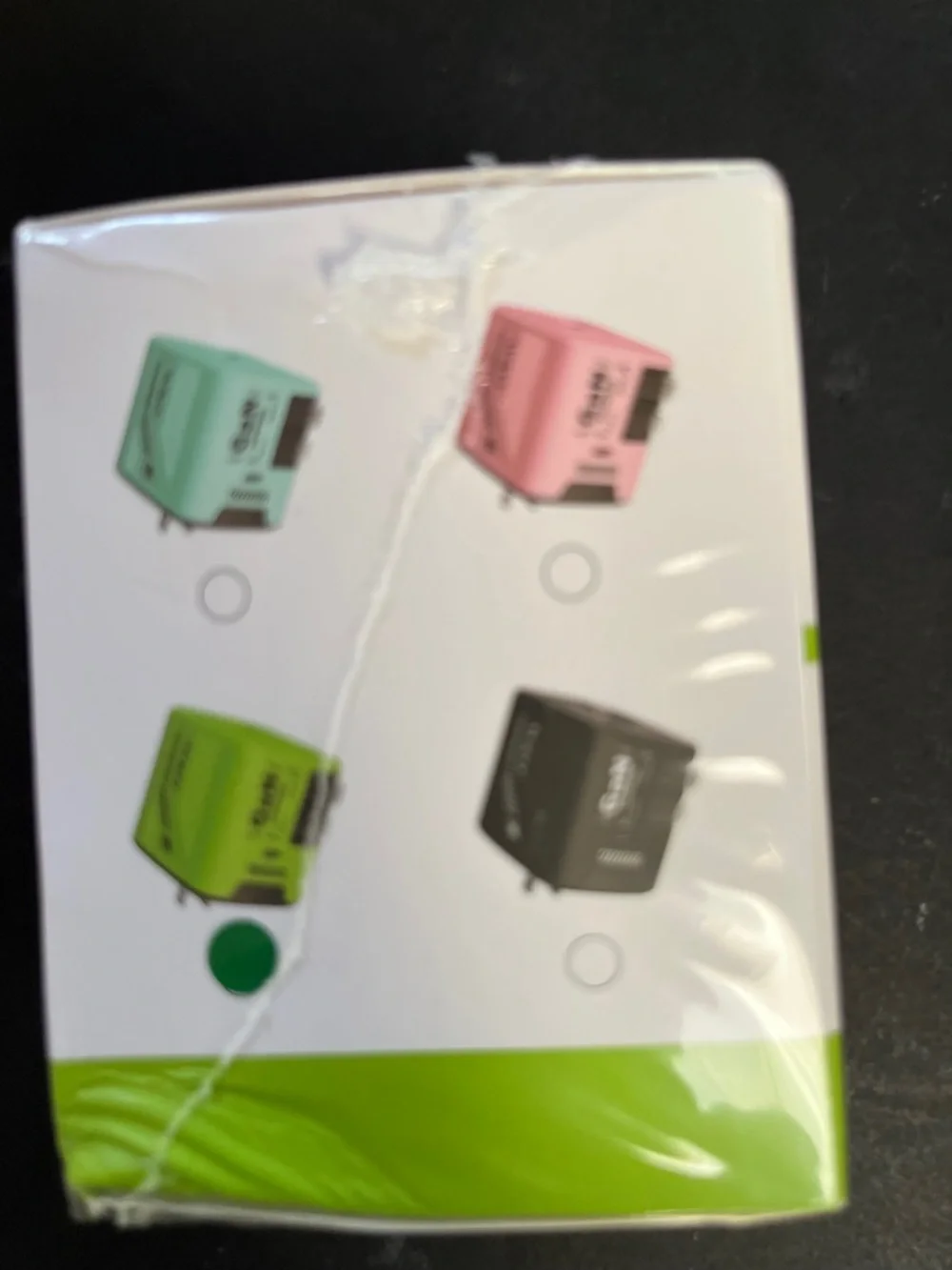 F5 Green Retractable 3-in-1 Cable Charger. Box 10